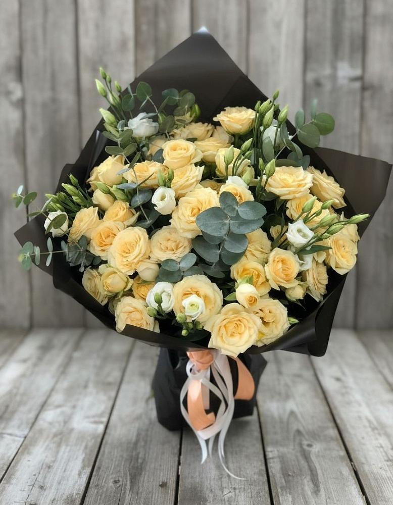 Букет цветов из: Розы и Лизиантусы в Жаворонки