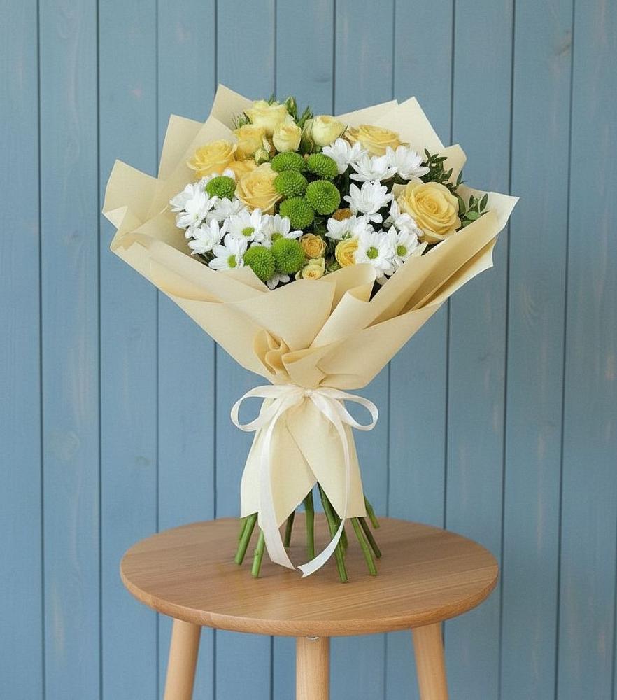 Букет цветов из: Хризантемы и Розы в Жаворонки