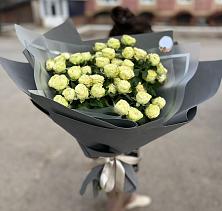 Букет Белые кустовые розы Солинеро в Жаворонки