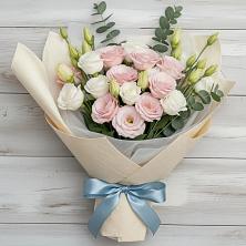 Букет цветов из:  Лизиантусы в Жаворонки