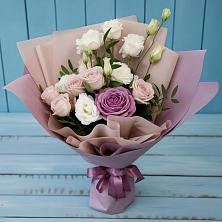 Букет цветов из:  Розы и Лизиантусы в Жаворонки