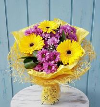 Букет цветов из:  Хризантемы и Герберы в Жаворонки