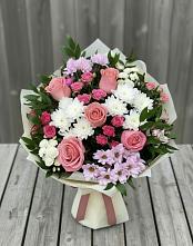 Букет цветов из:  Альстромерии, Гвоздики, Розы и Хризантемы в Жаворонки