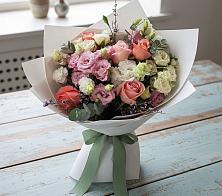 Букет цветов из:  Розы, Лизиантусы и Гвоздики в Жаворонки