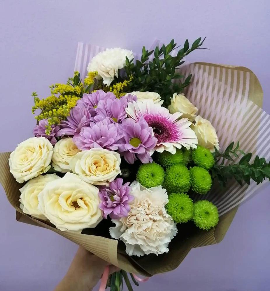 Букет цветов из: Хризантемы, Розы, Гвоздики и Герберы в Жаворонки