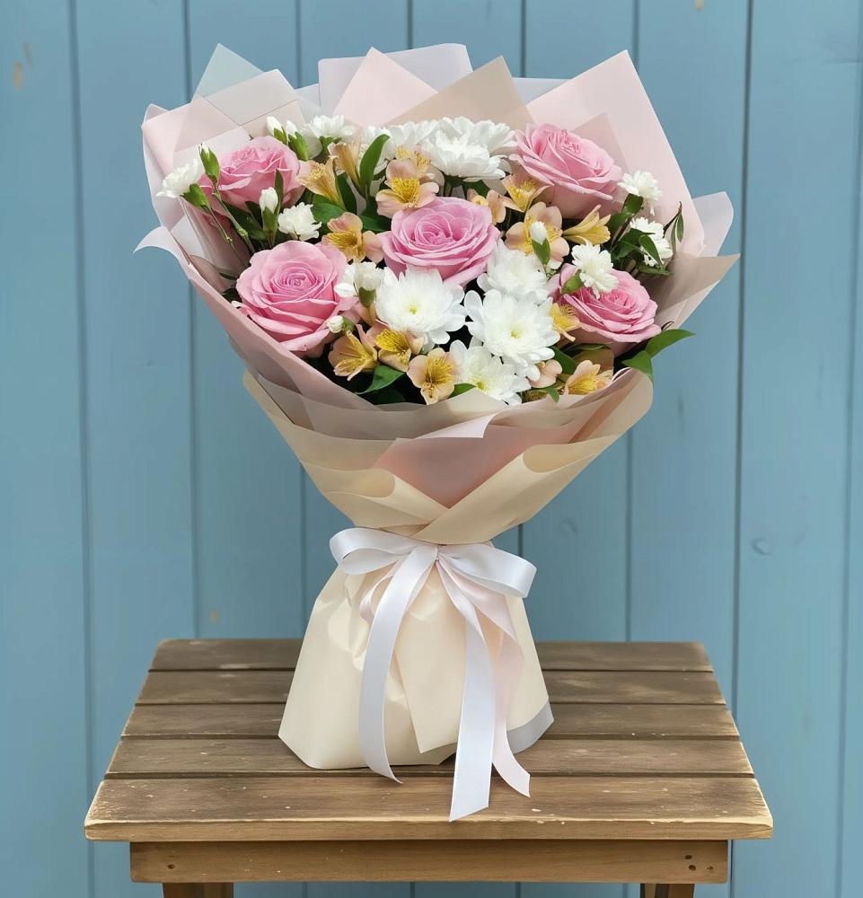 Букет цветов из: Гвоздики, Орхидеи и Розы в Жаворонки