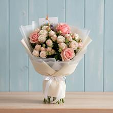 Букет цветов из:  Розы #REPLACE_PRED# Жаворонки