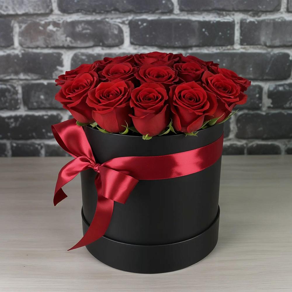 Цветочная композиция из Розы в шляпной коробке в Жаворонки